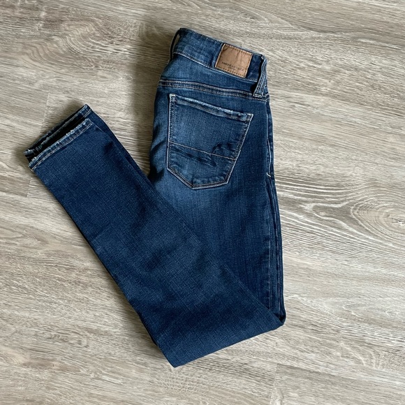 American Eagle Womens SKINNY Jeans - Picture 1 of 5
